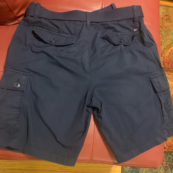 Tommy Hilfiger Classic Fit cargo shorts - Picture 2 of 3